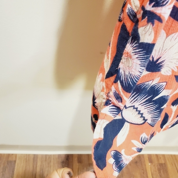 J Crew women's Floral print 3/4 sleeves casual relaxed fit blouse size M - Picture 7 of 10